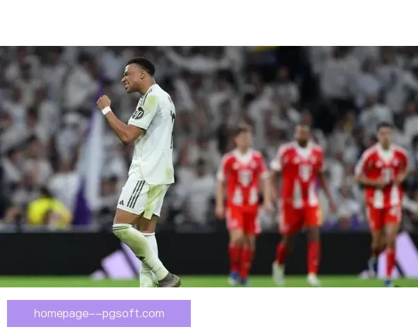 凯恩姆巴佩并列获盖德穆勒奖 成为足球历史新标杆